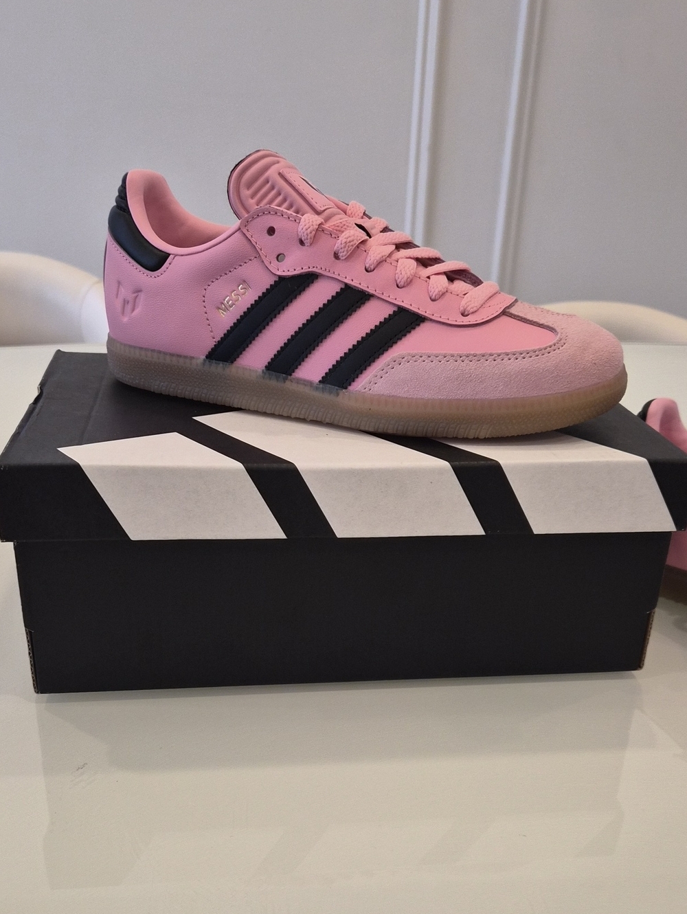 Brand NEW adidas Kids Samba Pink with Black Stripes Sneakers Youth Sizr 5